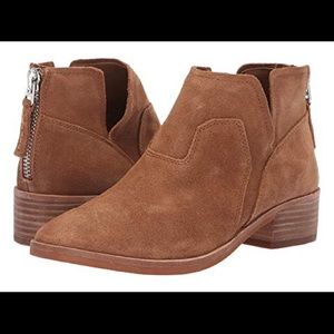 TITUS BOOTIE IN DARK SADDLE